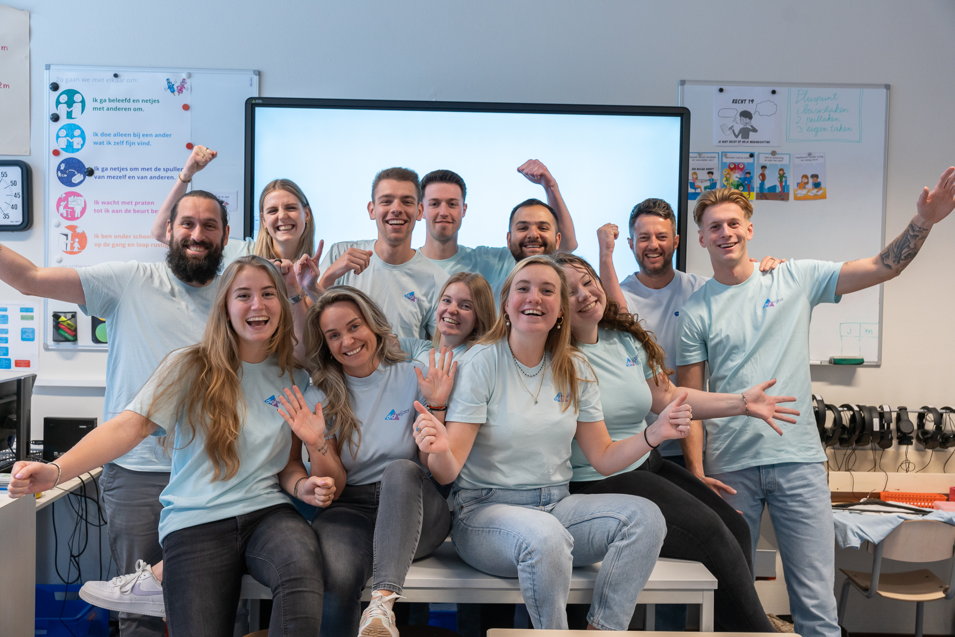 Online kwetsend of negatief gedrag? Daar zet Digiwijzer zich het hele jaar tegen in. Samen stimuleren we positief gedrag online en maken we duidelijk welk gedrag niet acceptabel is.