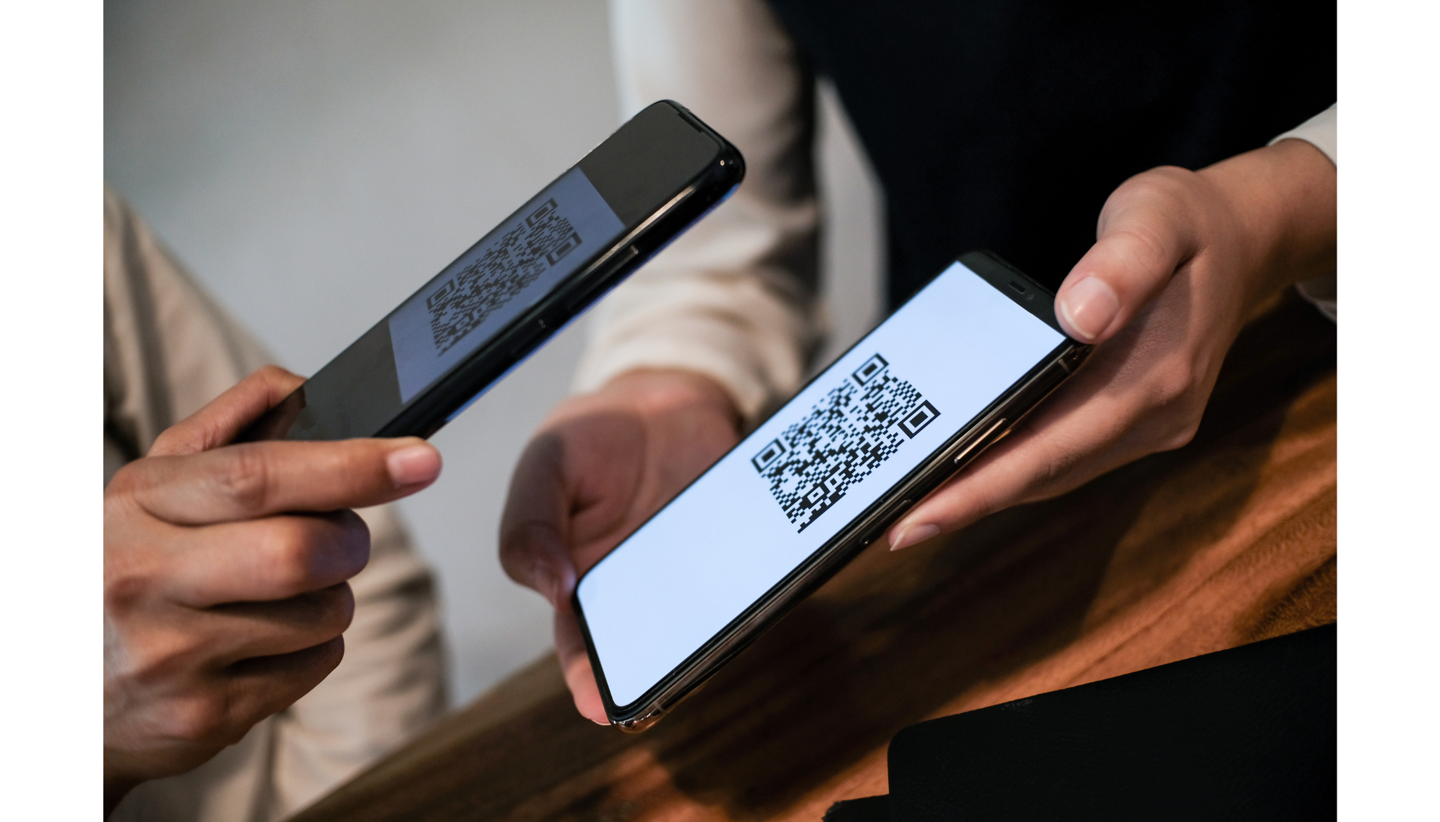 Het onder dwang scannen van een QR-code en geld overmaken. Een nieuwe berovingsmethode waar de aangiftes van oplopen. Lees hier meer..